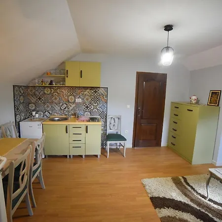 Njih Tri Jelova Gora