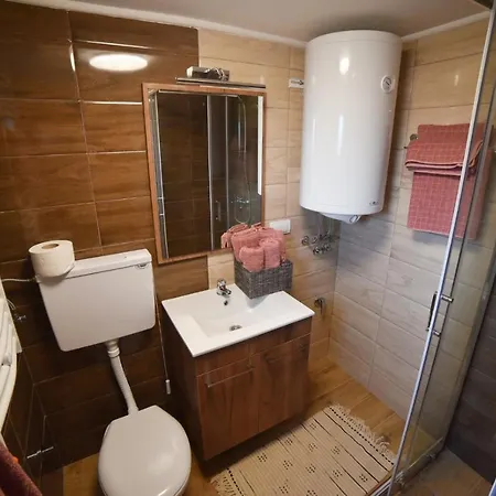 Njih Tri Jelova Gora דירה